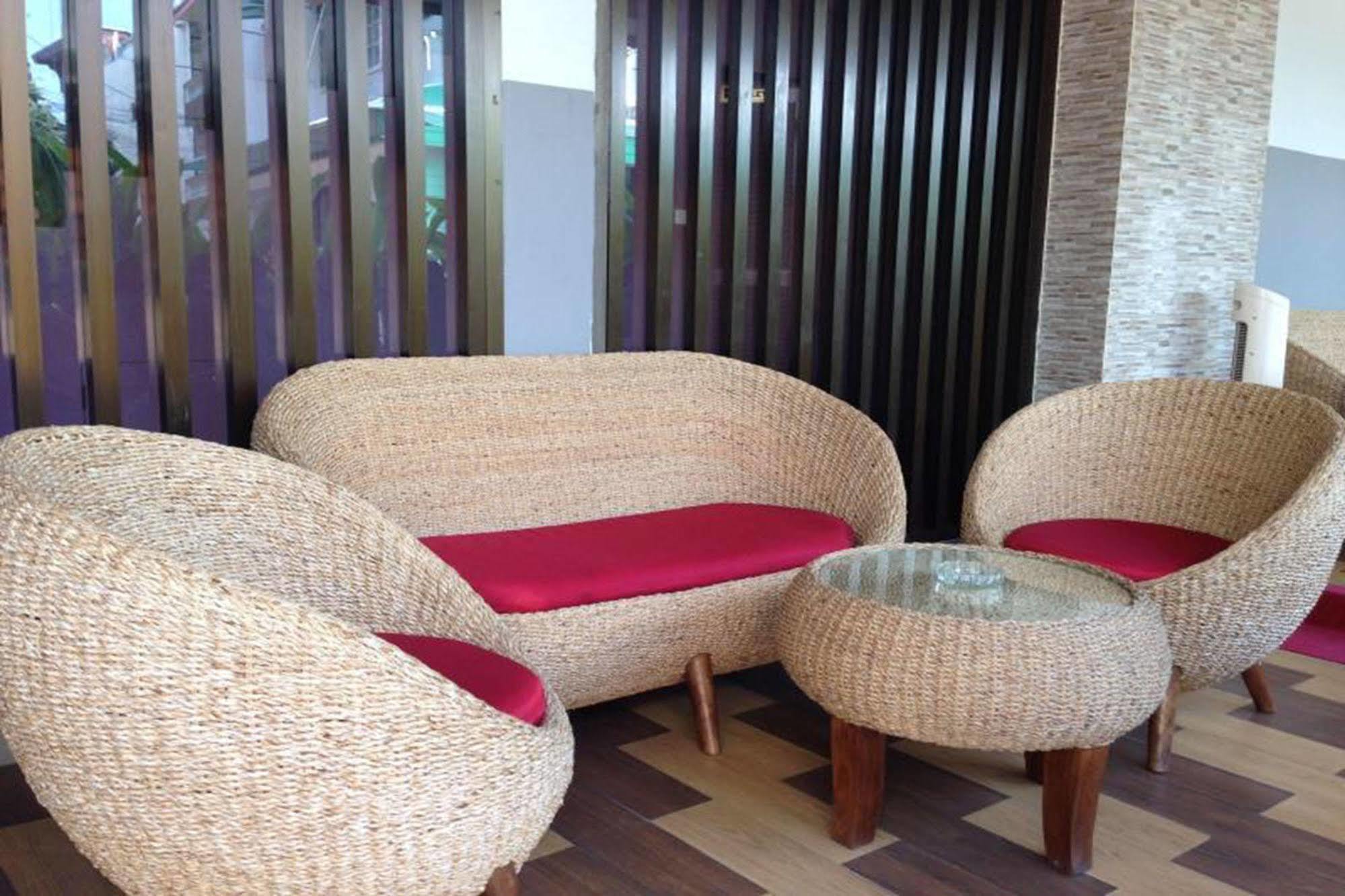 Home Place Hotel Chiang Mai Exteriör bild
