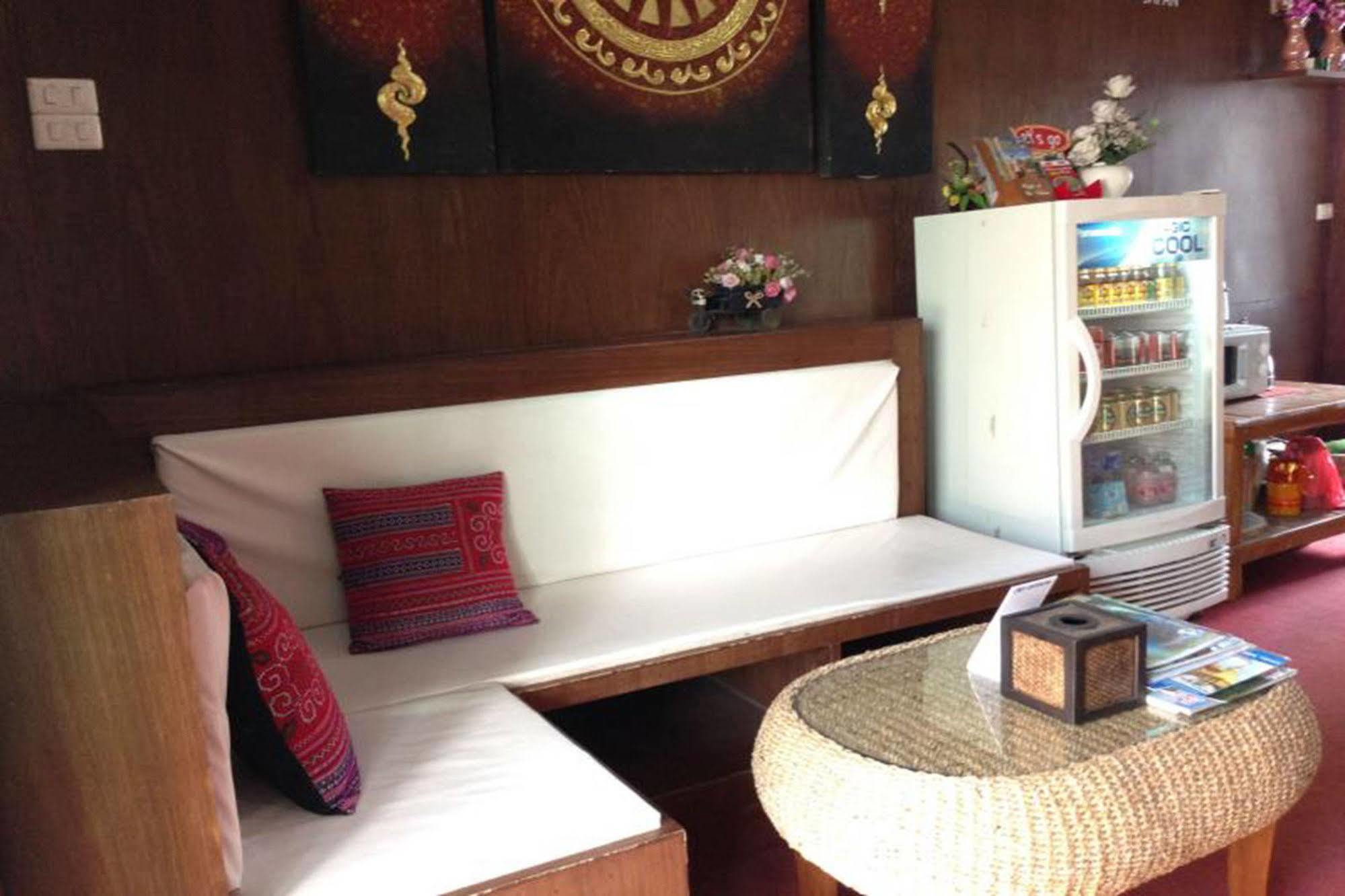 Home Place Hotel Chiang Mai Exteriör bild