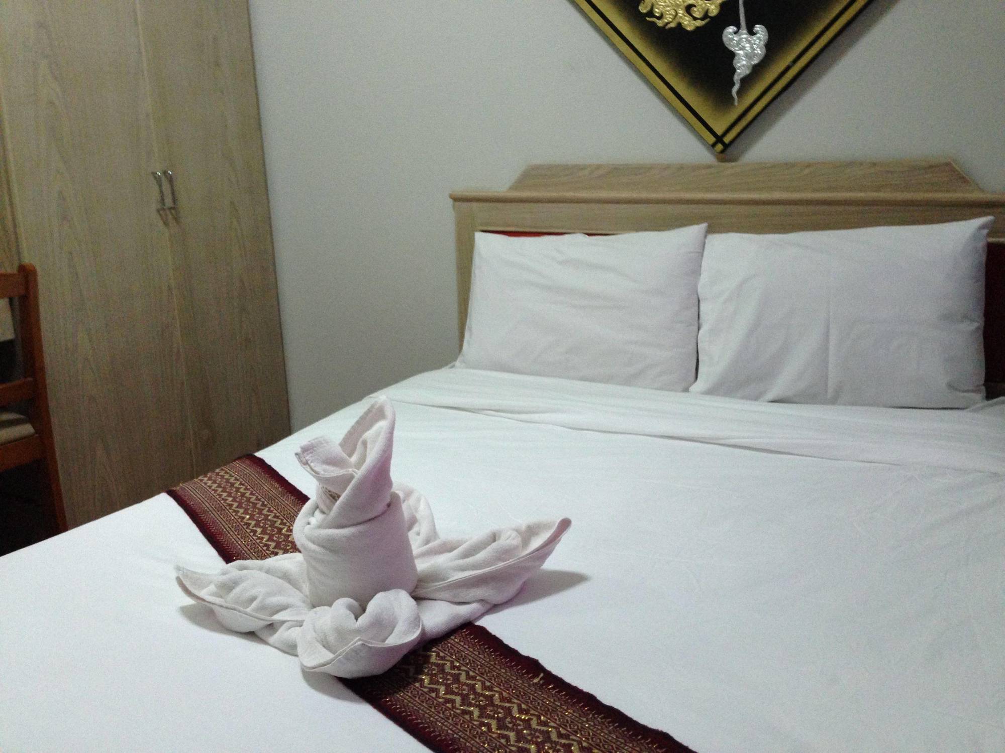 Home Place Hotel Chiang Mai Exteriör bild